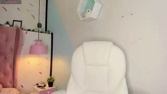 Giovanna oliveira online show from February 25, 8:14 am