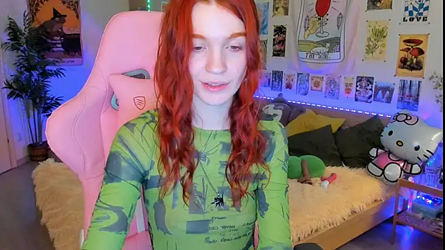 Snapshot of Sunny_Elly chatting on February 14, 10:38 am Sunny Elly online show from February 14, 10:38 am