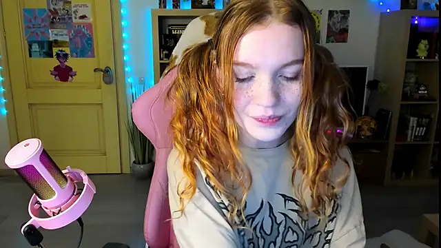 Snapshot of Sunny_Elly chatting on October 21, 8:59 am Sunny Elly online show from October 21, 8:59 am