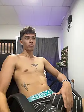 cristofer 988 online show from May 24, 8:25 pm