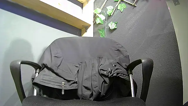 hardbigcock16 online show from October 18, 6:48 am