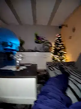 Snapshot of schlonzi81 chatting on December 14, 9:08 pm schlonzi81 online show from December 14, 9:08 pm