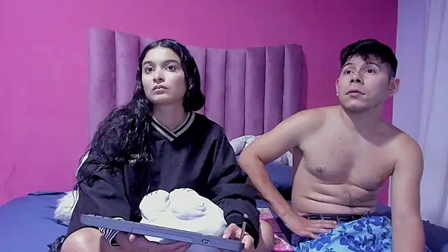 JustiinJazmin online show from December 24, 12:55 am