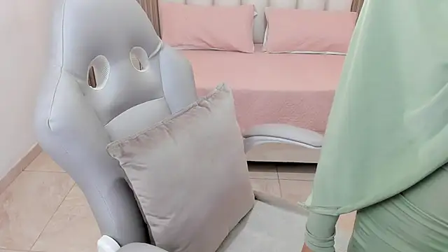 Hanaa latif online show from March 11, 2:51 pm