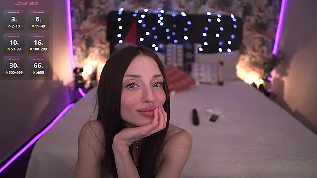 Alice Arwen online show from December 13, 7:53 pm