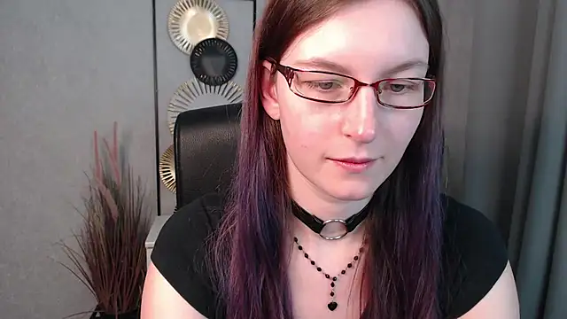 Snapshot of emmaxDelight chatting on December 9, 12:40 pm emmaxDelight online show from December 9, 12:40 pm