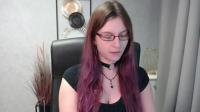 Snapshot of emmaxDelight chatting on December 29, 1:49 pm emmaxDelight online show from December 29, 1:49 pm