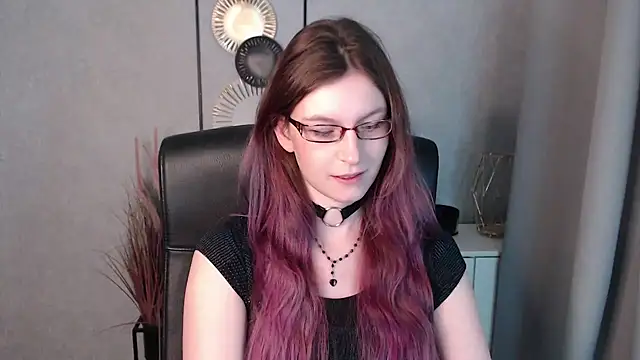 Snapshot of emmaxDelight chatting on December 31, 6:27 am emmaxDelight online show from December 31, 6:27 am