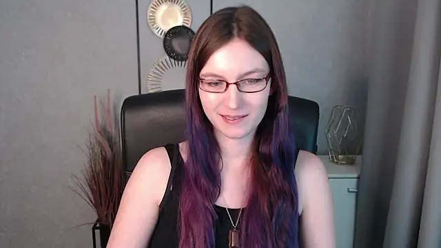 Snapshot of emmaxDelight chatting on January 2, 10:16 am emmaxDelight online show from January 2, 10:16 am