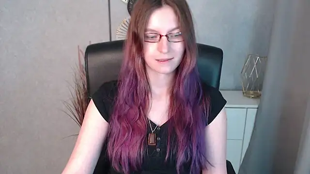 Snapshot of emmaxDelight chatting on January 13, 10:14 am emmaxDelight online show from January 13, 10:14 am