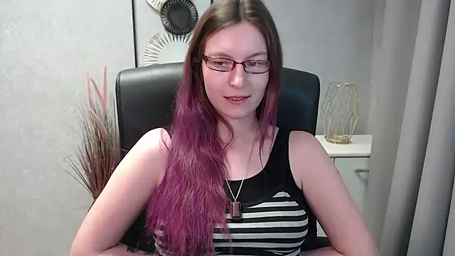 Snapshot of emmaxDelight chatting on January 23, 1:13 pm emmaxDelight online show from January 23, 1:13 pm