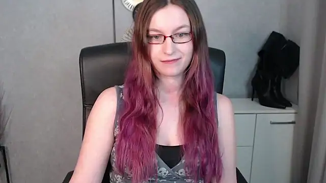 Snapshot of emmaxDelight chatting on February 5, 10:08 am emmaxDelight online show from February 5, 10:08 am