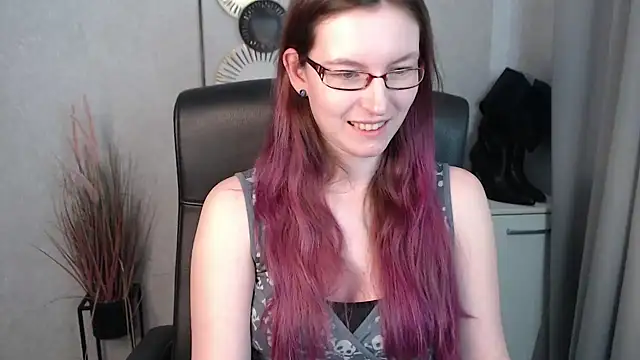 Snapshot of emmaxDelight chatting on February 6, 11:21 am emmaxDelight online show from February 6, 11:21 am