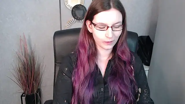 Snapshot of emmaxDelight chatting on February 19, 6:33 am emmaxDelight online show from February 19, 6:33 am