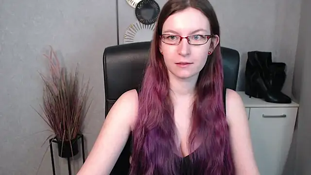 Snapshot of emmaxDelight chatting on February 26, 6:37 am emmaxDelight online show from February 26, 6:37 am