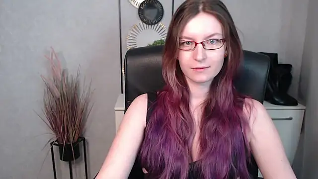 Snapshot of emmaxDelight chatting on February 26, 12:47 pm emmaxDelight online show from February 26, 12:47 pm