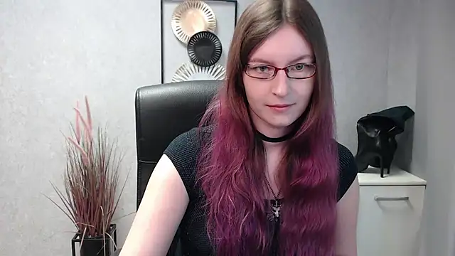 Snapshot of emmaxDelight chatting on March 13, 6:37 am emmaxDelight online show from March 13, 6:37 am