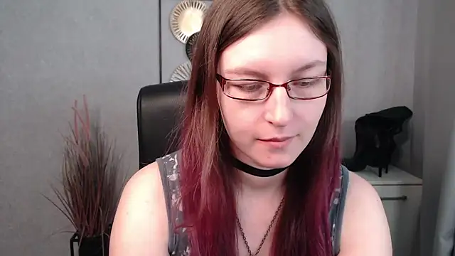 Snapshot of emmaxDelight chatting on March 14, 10:07 am emmaxDelight online show from March 14, 10:07 am