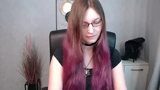 Snapshot of emmaxDelight chatting on March 15, 7:42 am emmaxDelight online show from March 15, 7:42 am