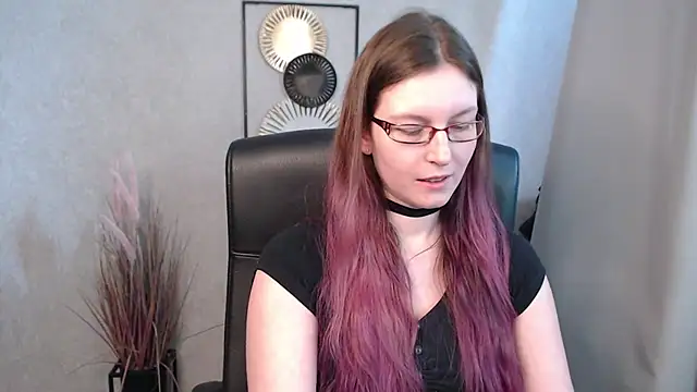 Snapshot of emmaxDelight chatting on March 18, 1:31 pm emmaxDelight online show from March 18, 1:31 pm