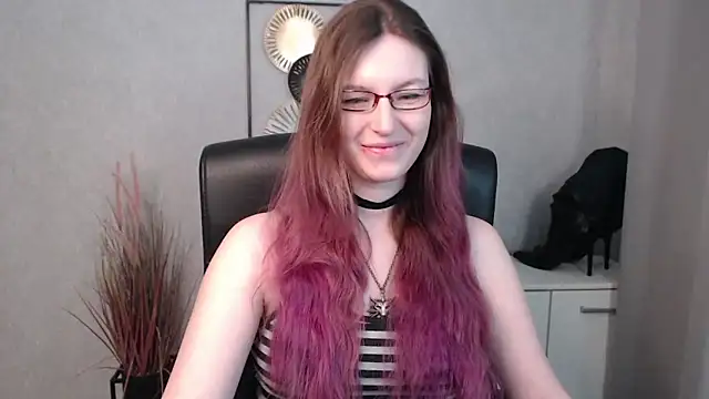 Snapshot of emmaxDelight chatting on March 22, 7:36 am emmaxDelight online show from March 22, 7:36 am