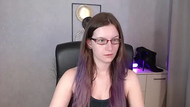 Snapshot of emmaxDelight chatting on September 10, 7:19 am emmaxDelight online show from September 10, 7:19 am