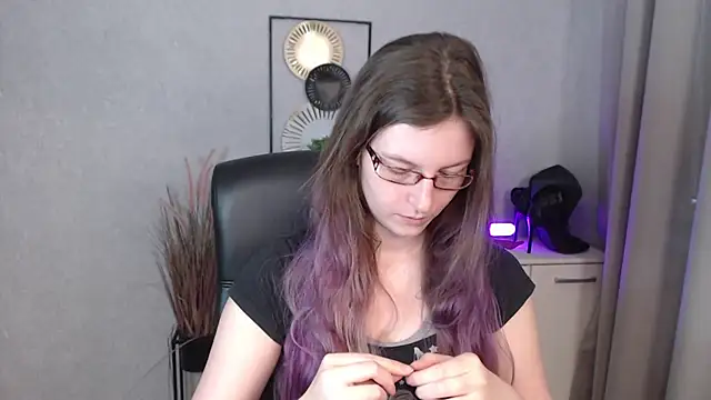 Snapshot of emmaxDelight chatting on September 19, 5:31 am emmaxDelight online show from September 19, 5:31 am