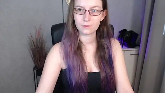 Snapshot of emmaxDelight chatting on October 11, 6:12 am emmaxDelight online show from October 11, 6:12 am