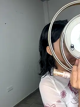 Snapshot of lilithTeen1_ chatting on November 19, 9:59 pm lilithTeen1 online show from November 19, 9:59 pm