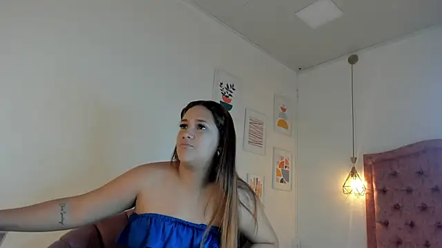 Snapshot of aprill21_ chatting on December 27, 5:16 pm aprill21 online show from December 27, 5:16 pm