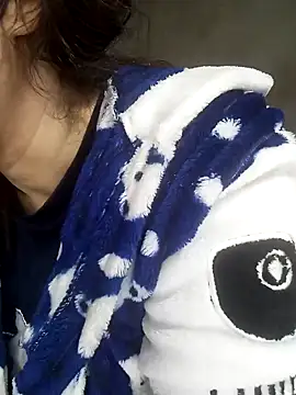 Snapshot of jijijoudia chatting on January 25, 10:39 pm jijijoudia online show from January 25, 10:39 pm