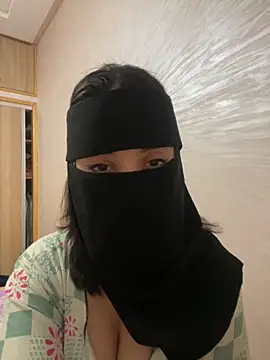 Snapshot of jijijoudia chatting on October 6, 1:03 am jijijoudia online show from October 6, 1:03 am