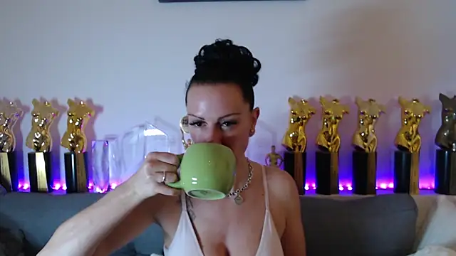 Snapshot of Texas_Patti chatting on December 10, 6:33 am Texas Patti online show from December 10, 6:33 am