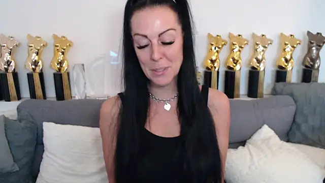 Snapshot of Texas_Patti chatting on December 21, 9:44 am Texas Patti online show from December 21, 9:44 am