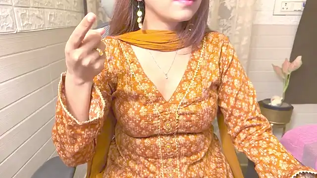 Snapshot of Your_Sassy_Goddess chatting on March 19, 7:49 pm Your Sassy Goddess online show from March 19, 7:49 pm