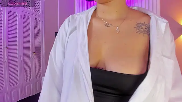 Snapshot of dyvis_22 chatting on January 31, 11:24 am dyvis 22 online show from January 31, 11:24 am