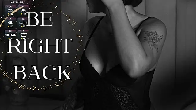 Snapshot of dyvis_22 chatting on February 15, 2:33 pm dyvis 22 online show from February 15, 2:33 pm