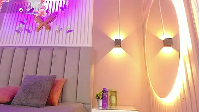 Snapshot of dyvis_22 chatting on March 11, 2:29 pm dyvis 22 online show from March 11, 2:29 pm