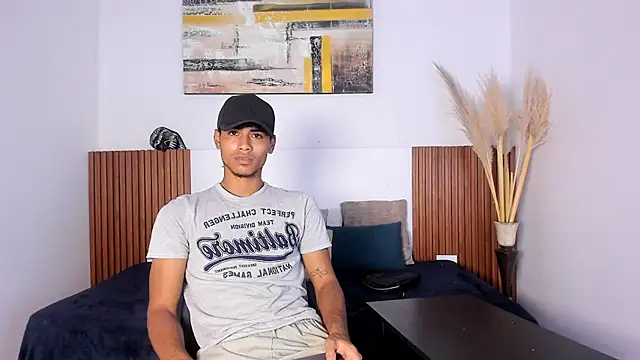 Snapshot of zander_2120 chatting on October 13, 1:11 pm zander 2120 online show from October 13, 1:11 pm