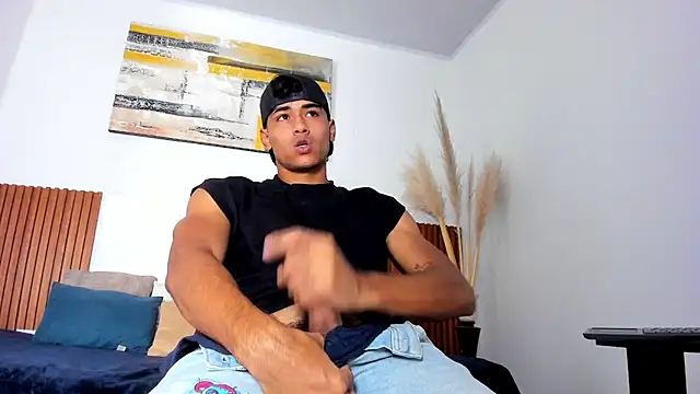 Snapshot of zander_2120 chatting on November 5, 1:22 pm zander 2120 online show from November 5, 1:22 pm