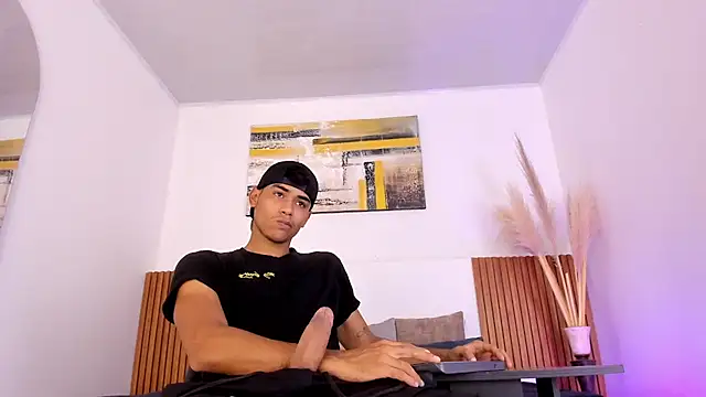 Snapshot of zander_2120 chatting on November 12, 1:11 pm zander 2120 online show from November 12, 1:11 pm