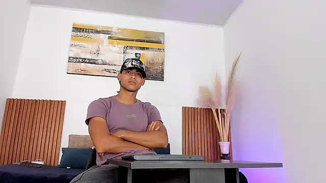 Snapshot of zander_2120 chatting on November 22, 12:59 pm zander 2120 online show from November 22, 12:59 pm