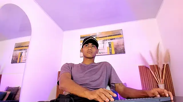 zander 2120 online show from April 10, 1:05 pm