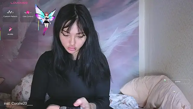 Snapshot of Coralie20_ chatting on October 27, 11:58 am Coralie20 online show from October 27, 11:58 am