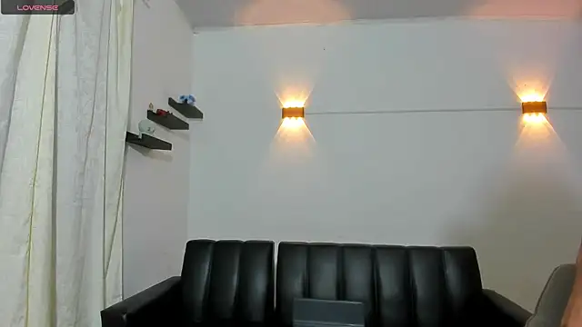 Snapshot of jeff_ross chatting on June 24, 10:03 am jeff ross online show from June 24, 10:03 am
