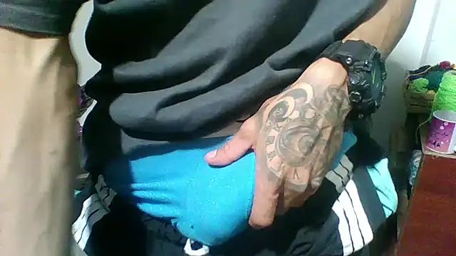 Snapshot of 27powercm chatting on January 17, 11:40 pm 27powercm online show from January 17, 11:40 pm