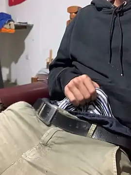 Snapshot of 27powercm chatting on February 14, 4:26 am 27powercm online show from February 14, 4:26 am