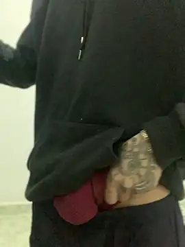 Snapshot of 27powercm chatting on February 18, 4:37 am 27powercm online show from February 18, 4:37 am