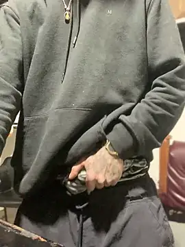 Snapshot of 27powercm chatting on March 9, 4:27 am 27powercm online show from March 9, 4:27 am