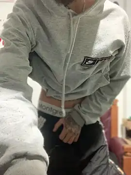 Snapshot of 27powercm chatting on March 14, 5:05 am 27powercm online show from March 14, 5:05 am